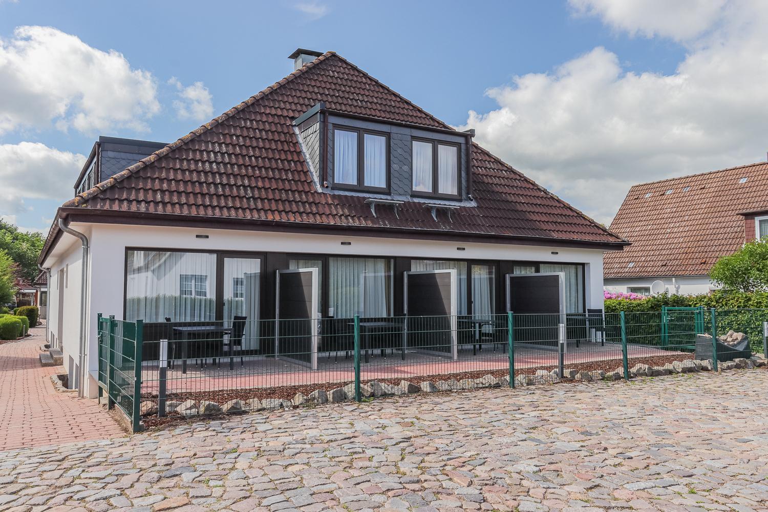 Ostsee Strandoase: Moderne Ferienwohnung mit Sonnenterrasse Scharbeutz Exterior photo